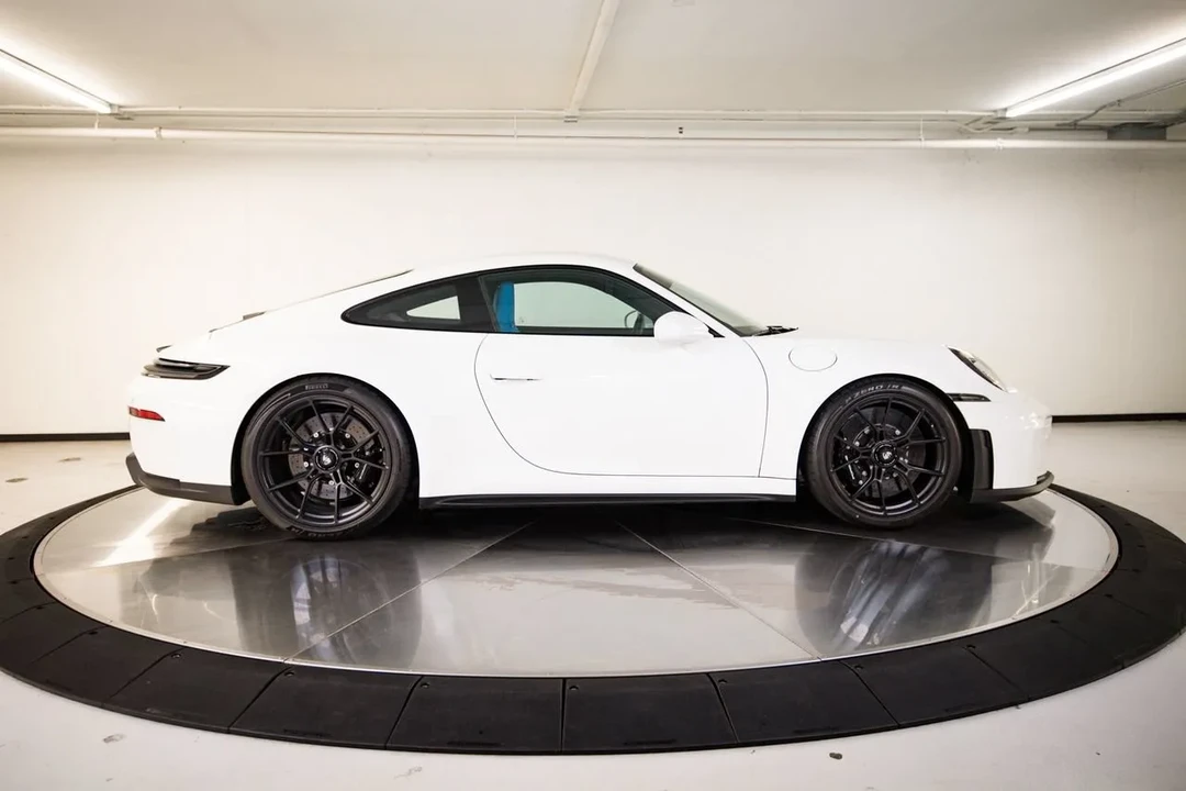2026 Porsche 911 - Image 9 of 30