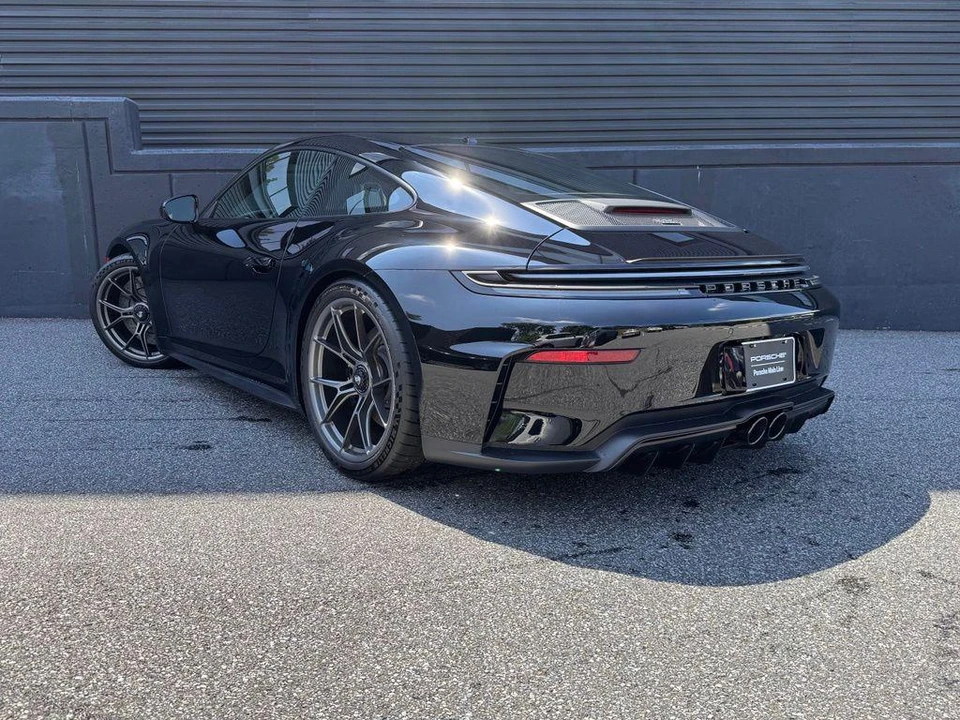 2026 Porsche 911 - Image 3 of 27
