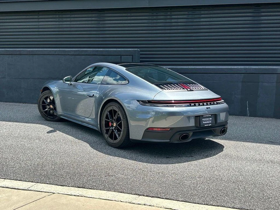2026 Porsche 992 Carrera - Image 21 of 30