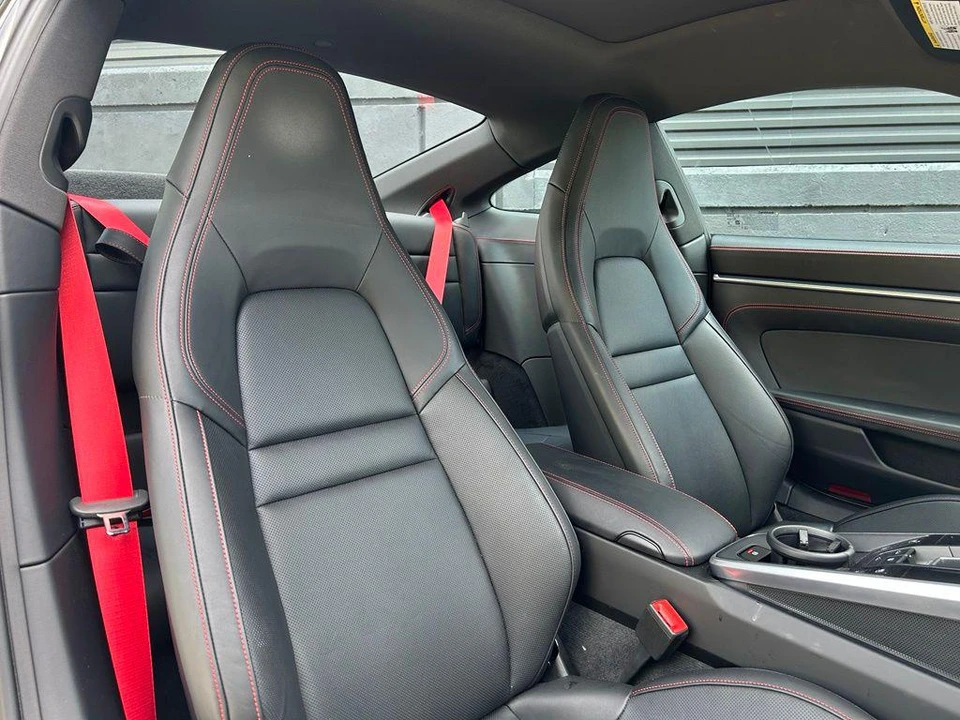 2026 Porsche 992 Carrera - Image 25 of 30