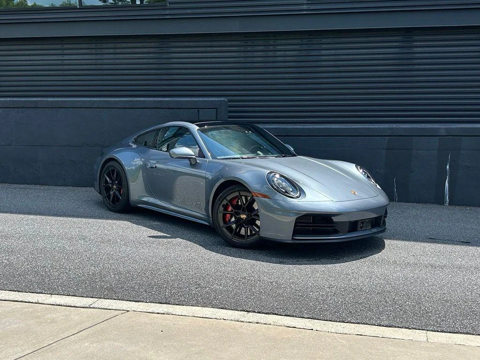 2026 Porsche 992 Carrera - Image 26 of 30