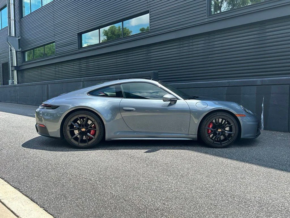 2026 Porsche 992 Carrera - Image 28 of 30