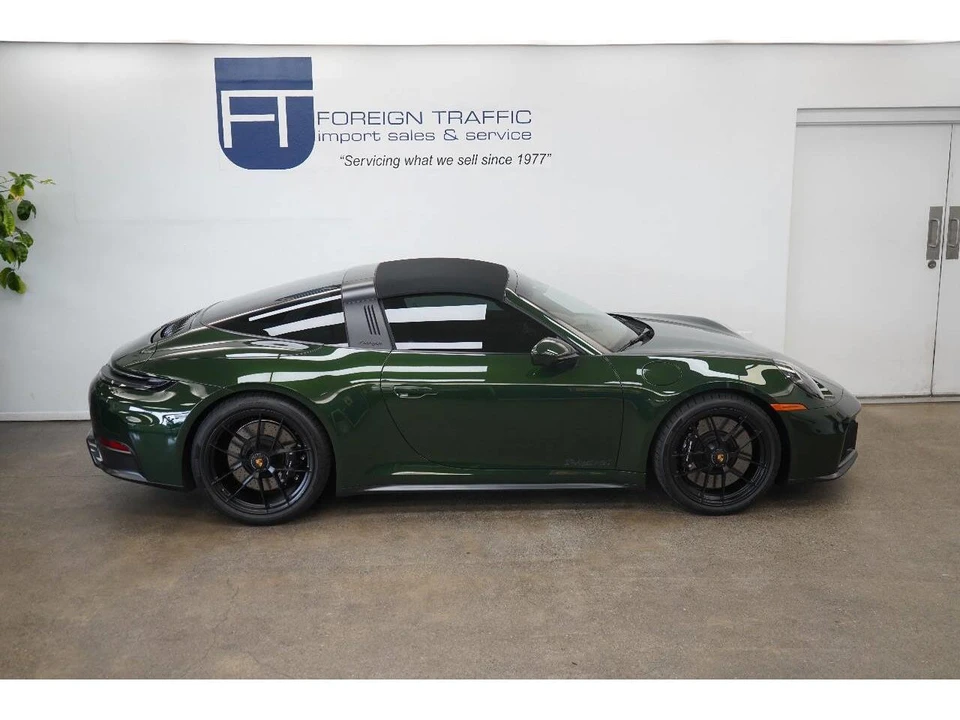 2026 Porsche 992 Carrera - Image 21 of 31