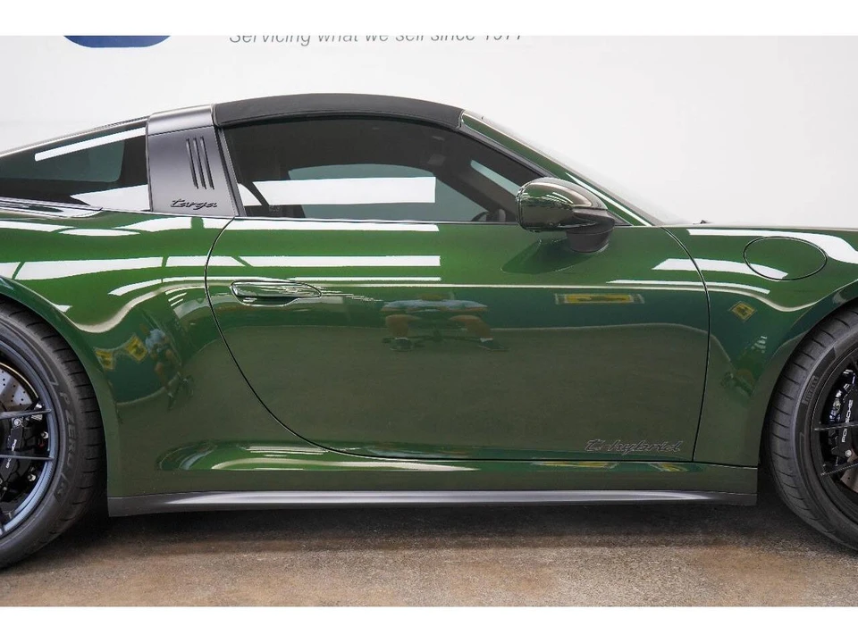 2026 Porsche 992 Carrera - Image 16 of 31