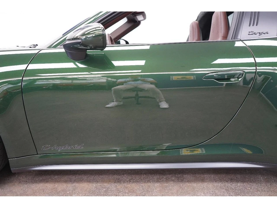 2026 Porsche 992 Carrera - Image 11 of 31