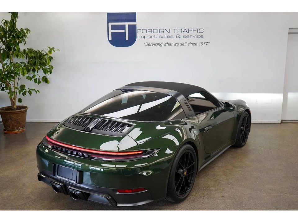 2026 Porsche 992 Carrera - Image 22 of 31