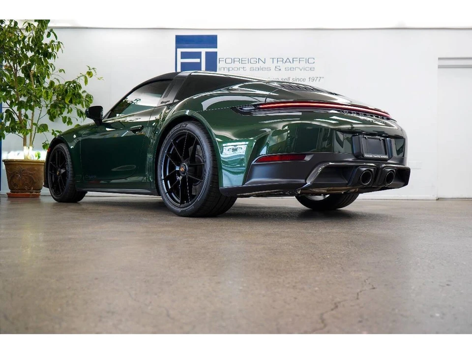 2026 Porsche 992 Carrera - Image 27 of 31