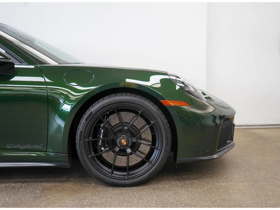 2026 Porsche 992 Carrera - Image 17 of 31