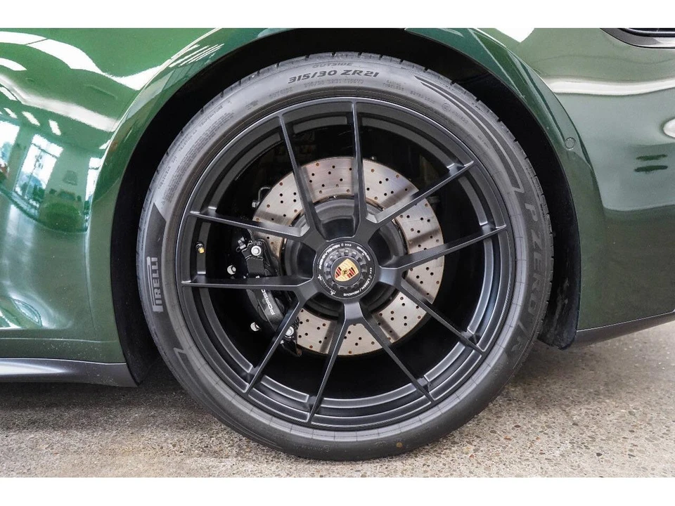 2026 Porsche 992 Carrera - Image 13 of 31