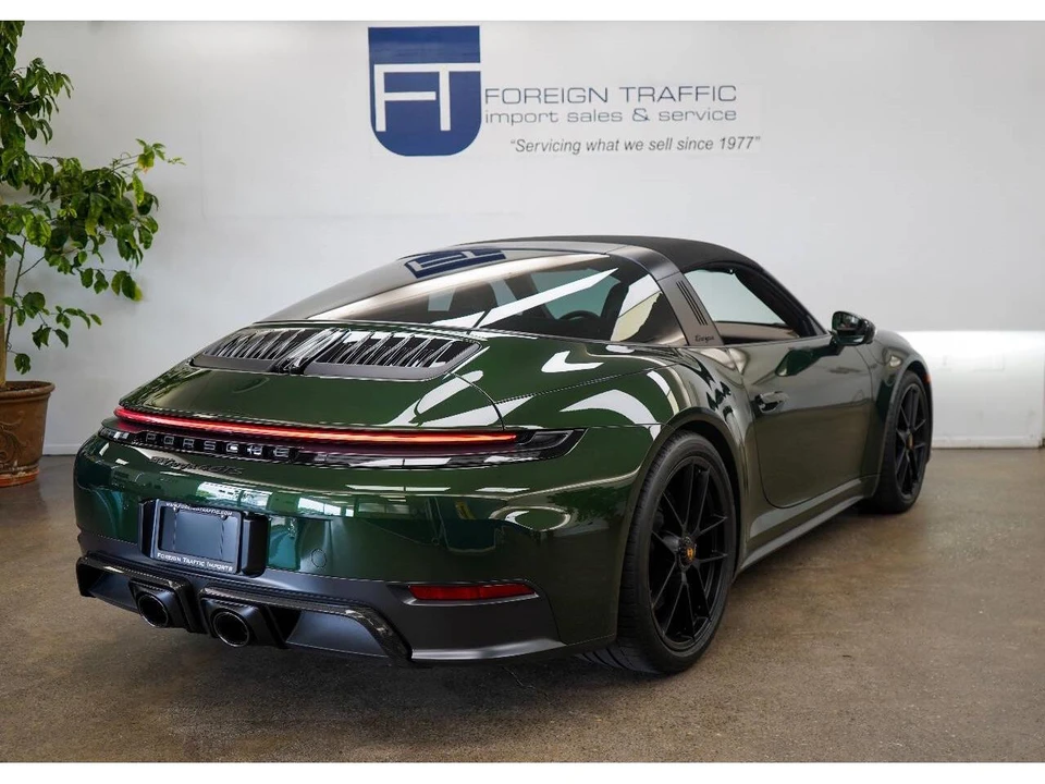 2026 Porsche 992 Carrera - Image 18 of 31