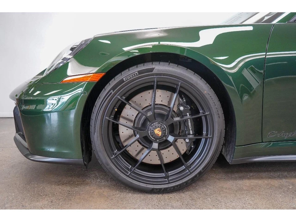 2026 Porsche 992 Carrera - Image 9 of 31