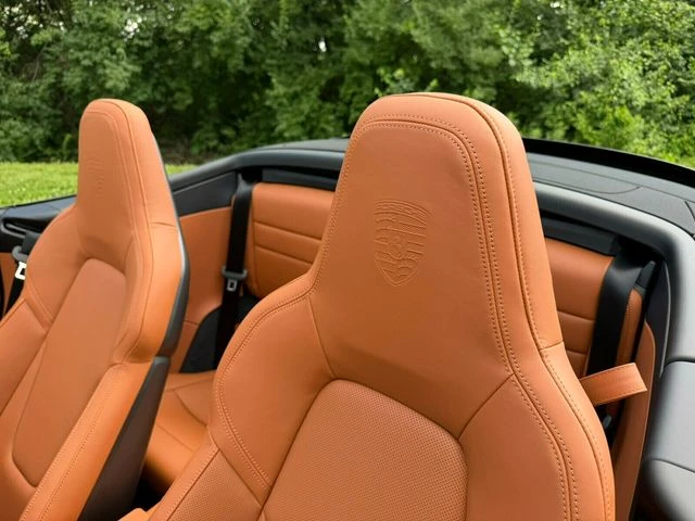 2026 Porsche 992 Carrera - Image 27 of 31