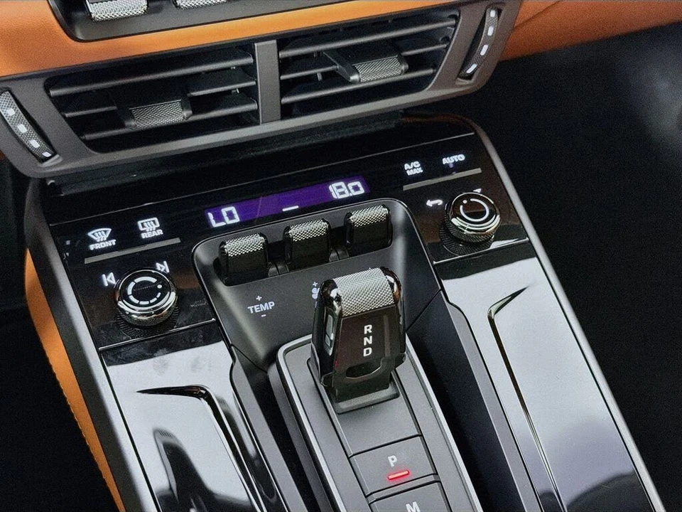 2026 Porsche 992 Carrera - Image 16 of 29