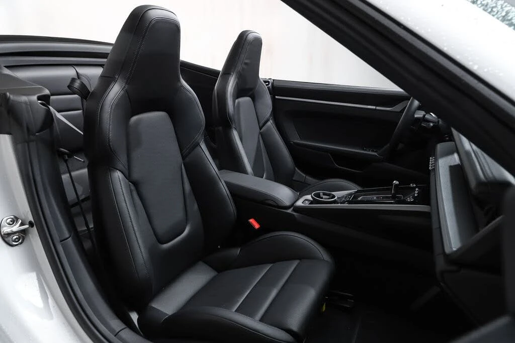 2026 Porsche 992 Carrera - Image 8 of 18