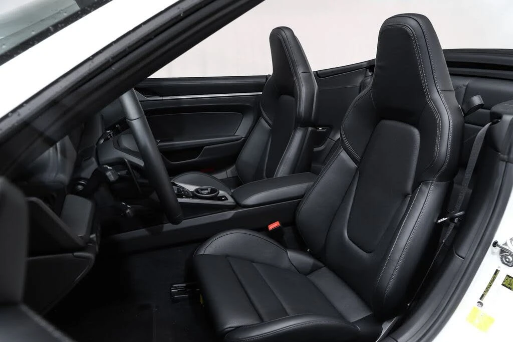 2026 Porsche 992 Carrera - Image 7 of 18