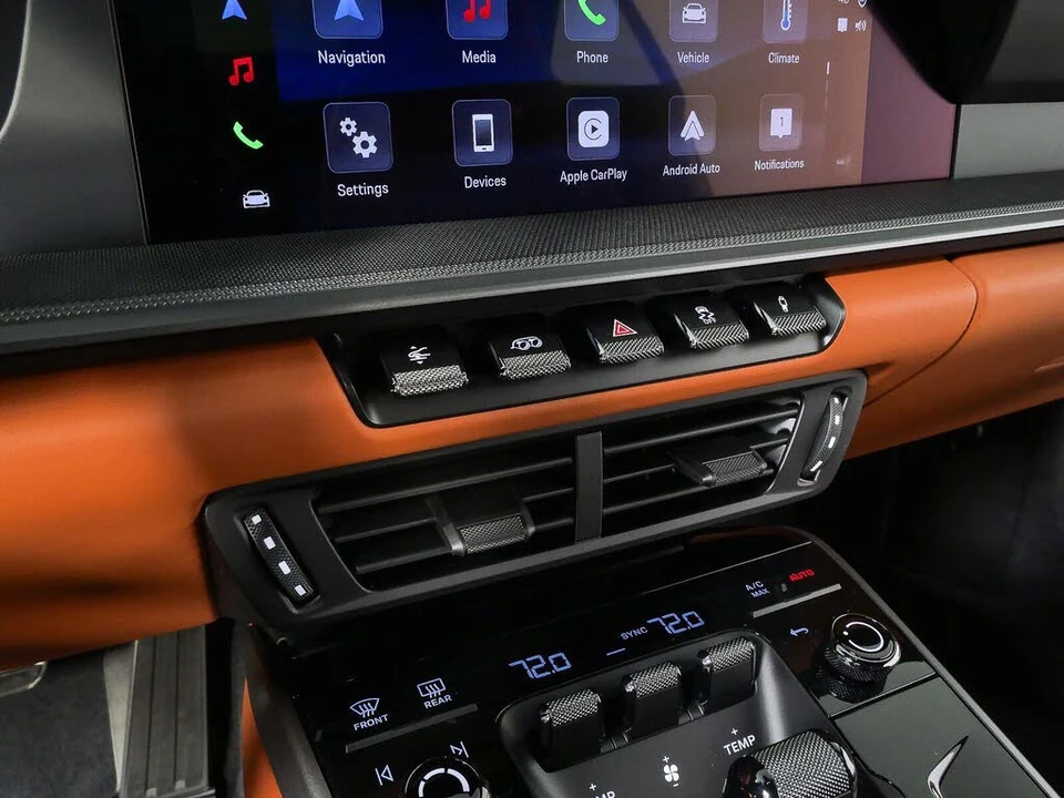 2026 Porsche 992 Carrera - Image 16 of 31