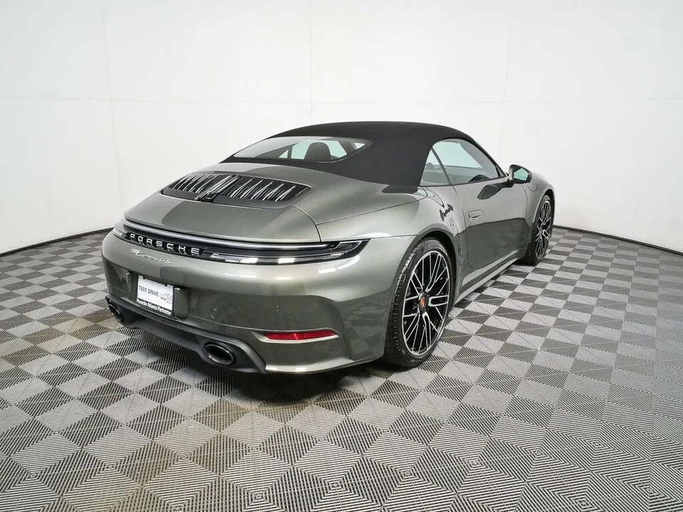 2026 Porsche 992 Carrera - Image 26 of 31