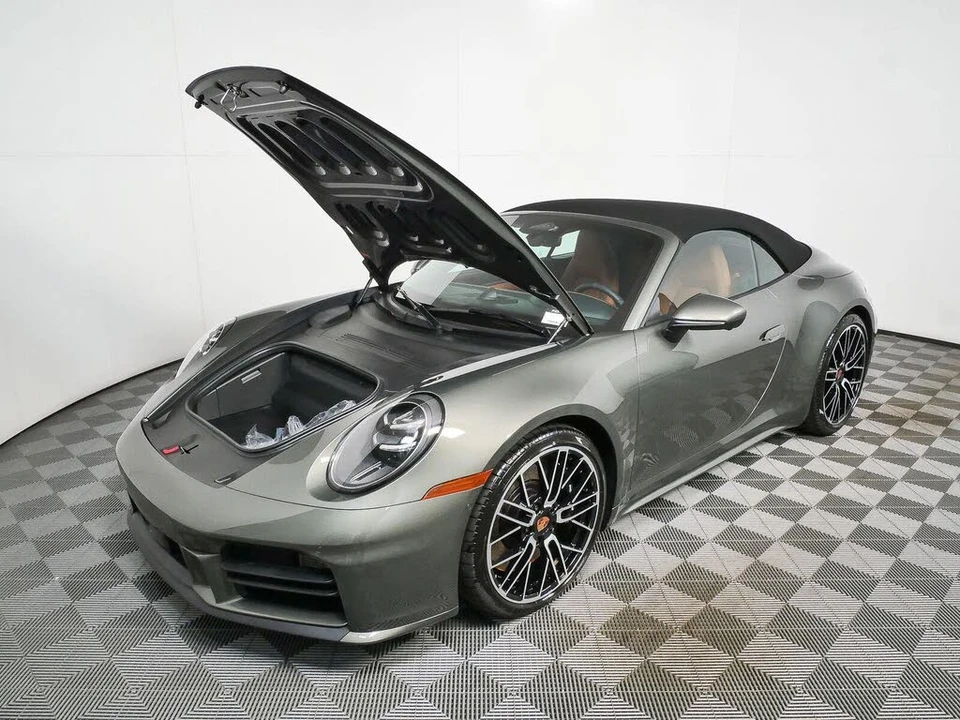 2026 Porsche 992 Carrera - Image 27 of 31