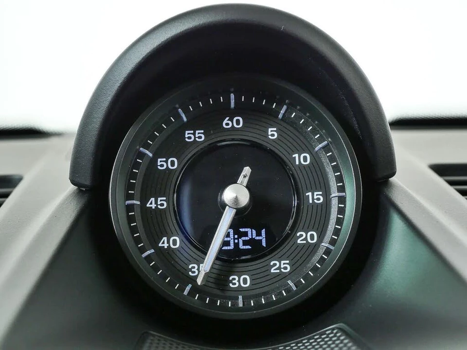 2026 Porsche 992 Carrera - Image 18 of 31