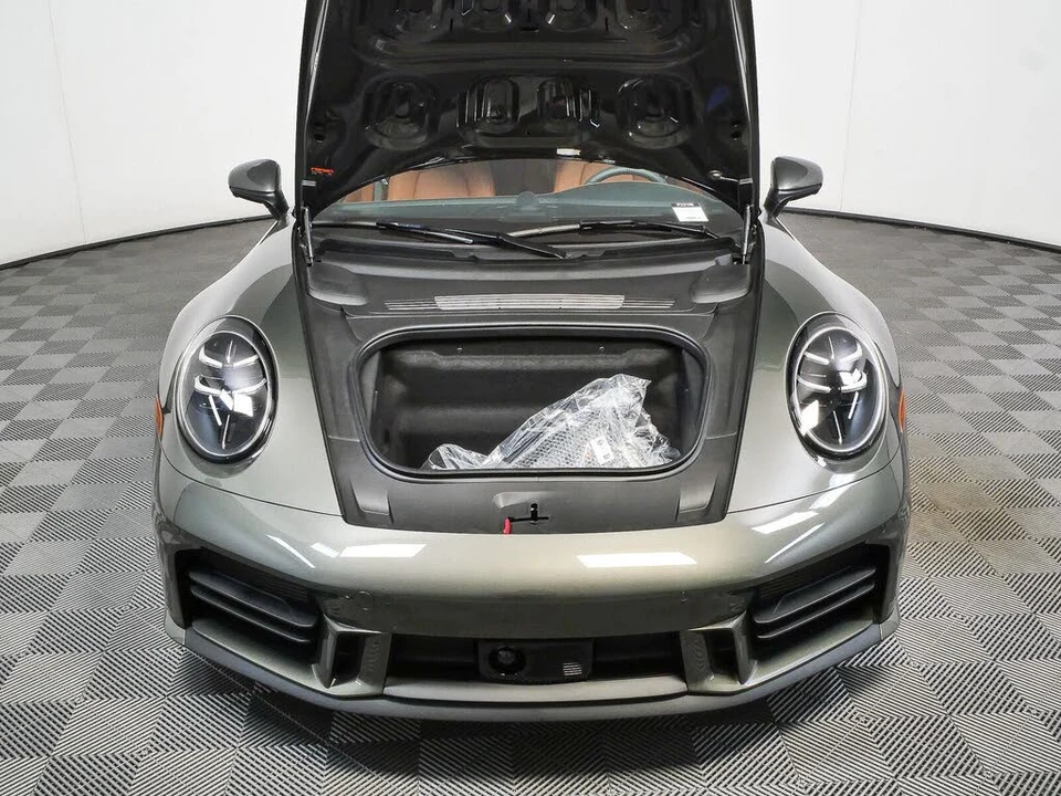 2026 Porsche 992 Carrera - Image 28 of 31
