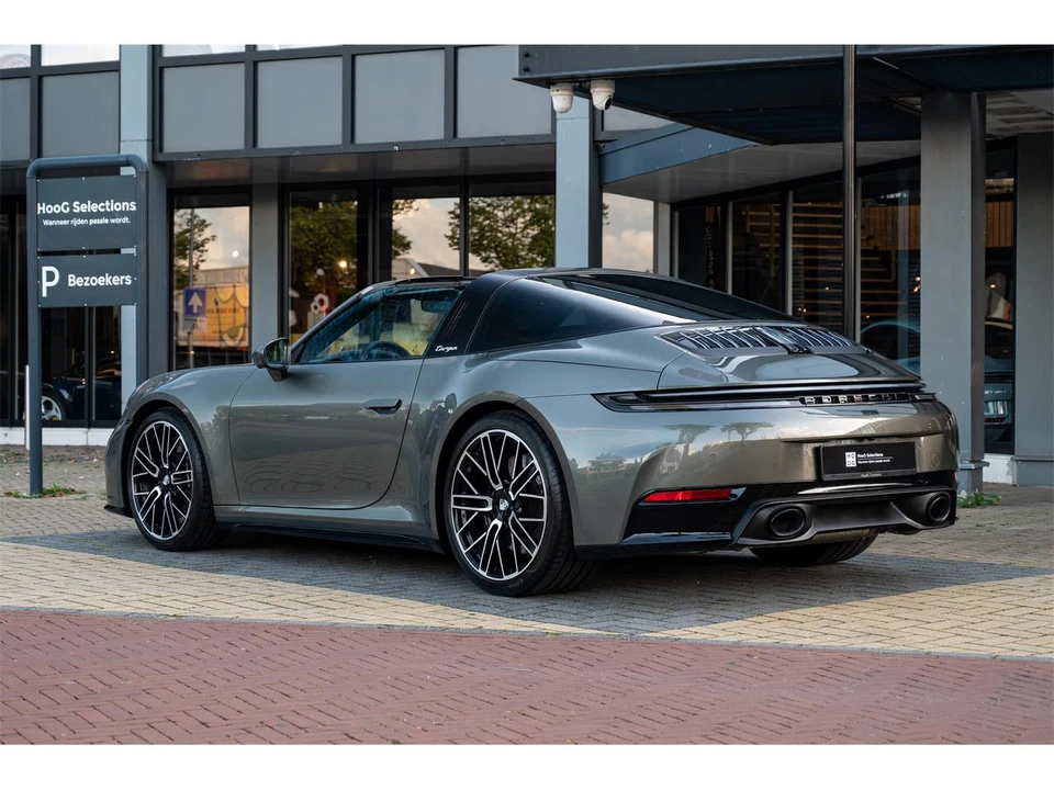 2026 Porsche 992 Carrera - Image 4 of 11