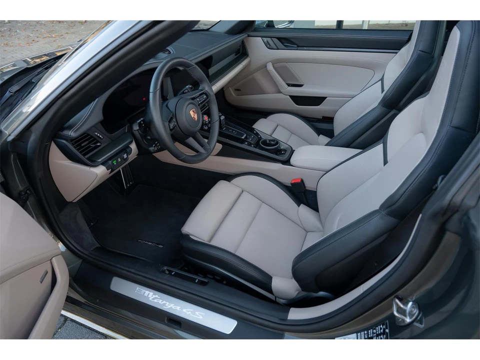 2026 Porsche 992 Carrera - Image 7 of 11