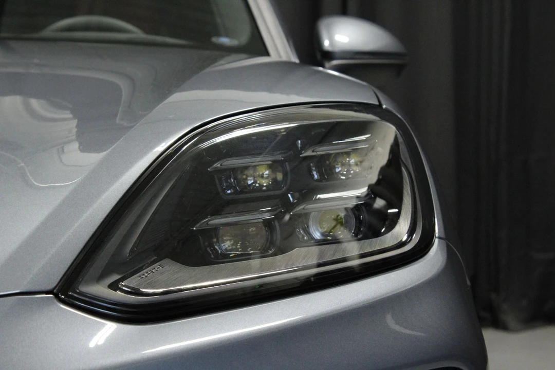 2026 Porsche 9Y0/9Y3 Cayenne - Image 21 of 31