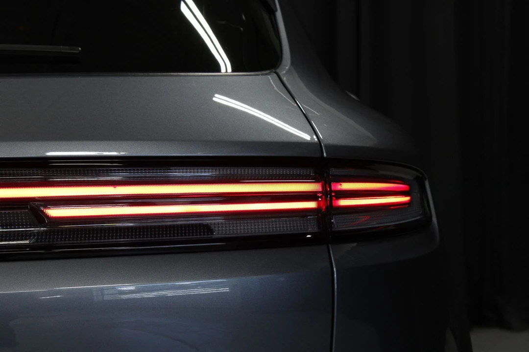 2026 Porsche 9Y0/9Y3 Cayenne - Image 22 of 31