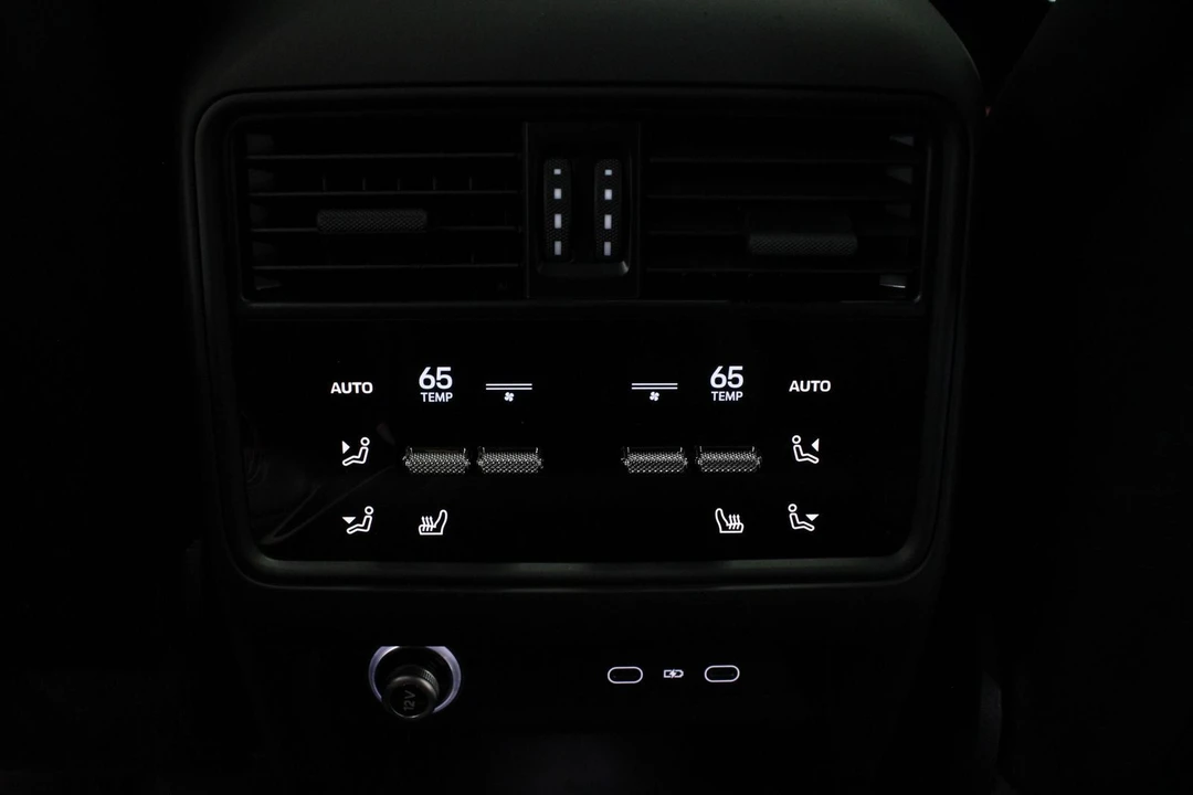 2026 Porsche 9Y0/9Y3 Cayenne - Image 30 of 31