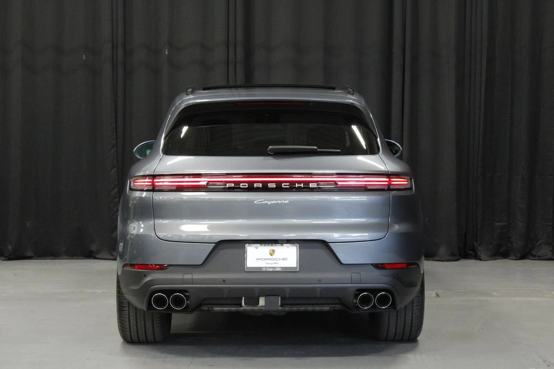 2026 Porsche 9Y0/9Y3 Cayenne - Image 4 of 31
