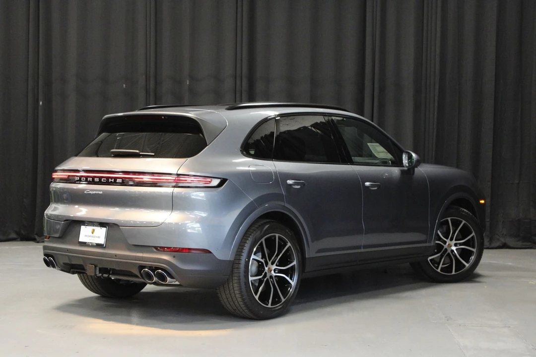 2026 Porsche 9Y0/9Y3 Cayenne - Image 5 of 31