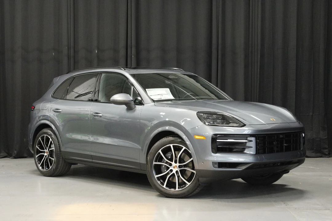 2026 Porsche 9Y0/9Y3 Cayenne - Image 7 of 31