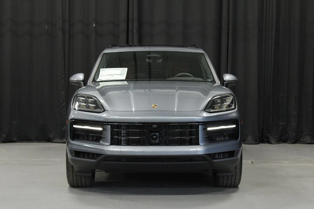 2026 Porsche 9Y0/9Y3 Cayenne - Image 8 of 31