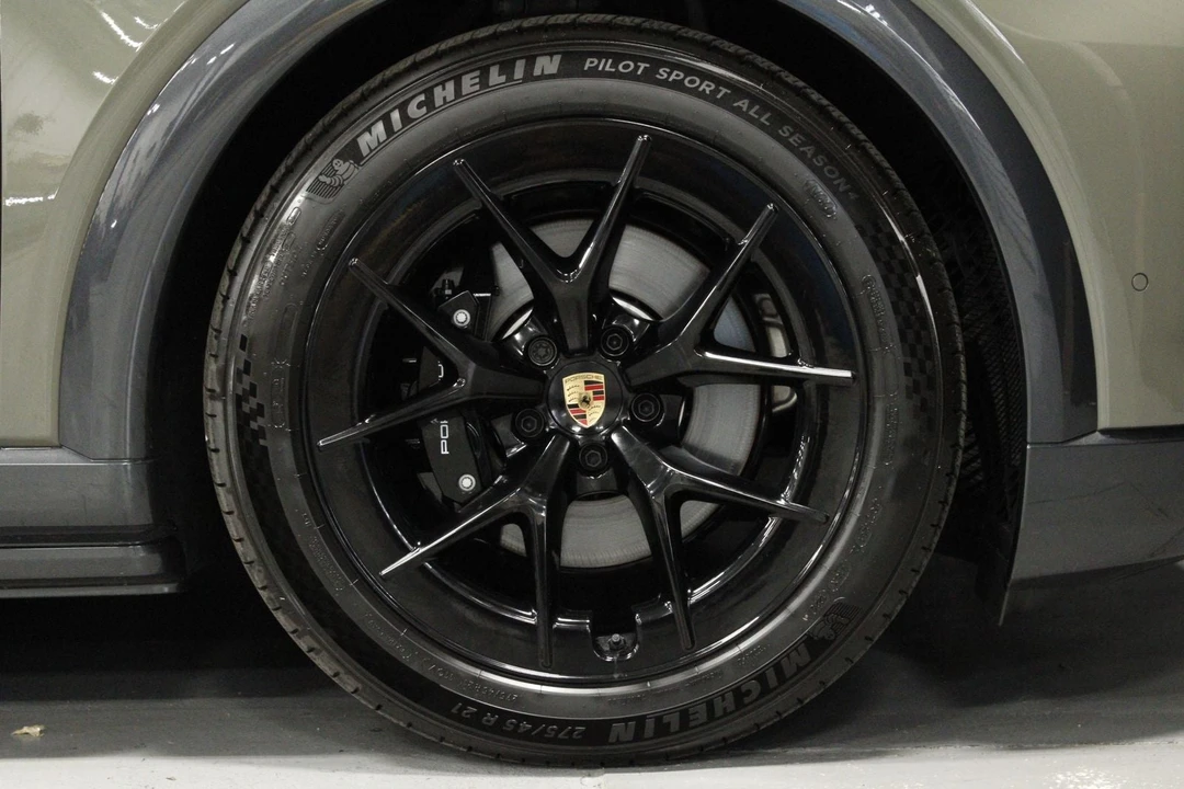 2026 Porsche 9Y0/9Y3 Cayenne Coupe - Image 11 of 31