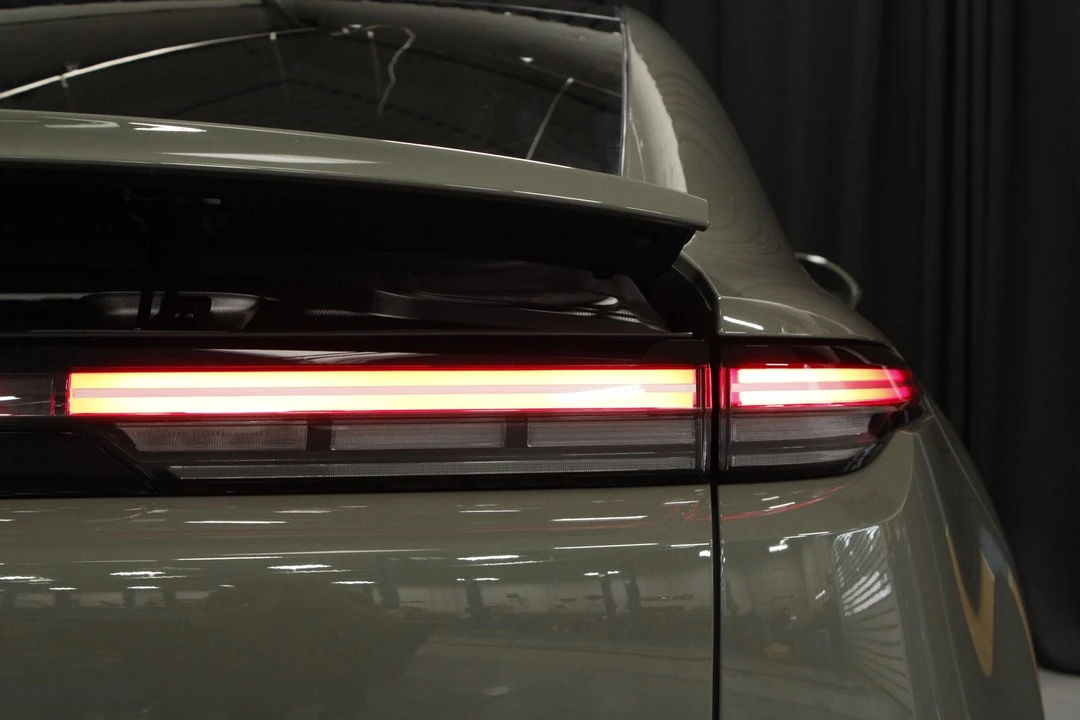 2026 Porsche 9Y0/9Y3 Cayenne Coupe - Image 12 of 31