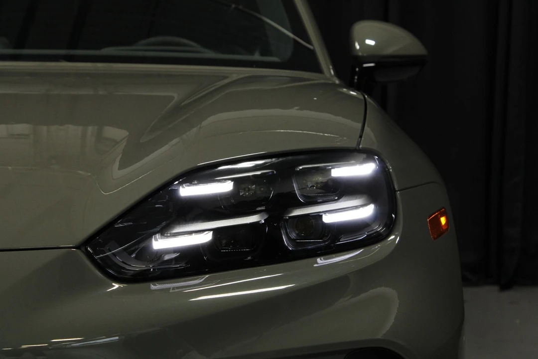 2026 Porsche 9Y0/9Y3 Cayenne Coupe - Image 13 of 31