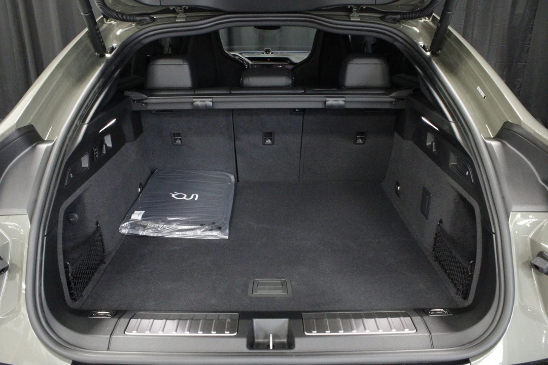 2026 Porsche 9Y0/9Y3 Cayenne Coupe - Image 19 of 31