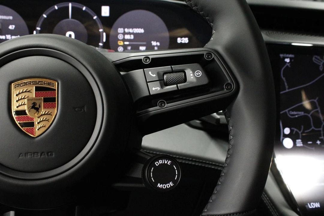 2026 Porsche 9Y0/9Y3 Cayenne Coupe - Image 25 of 31