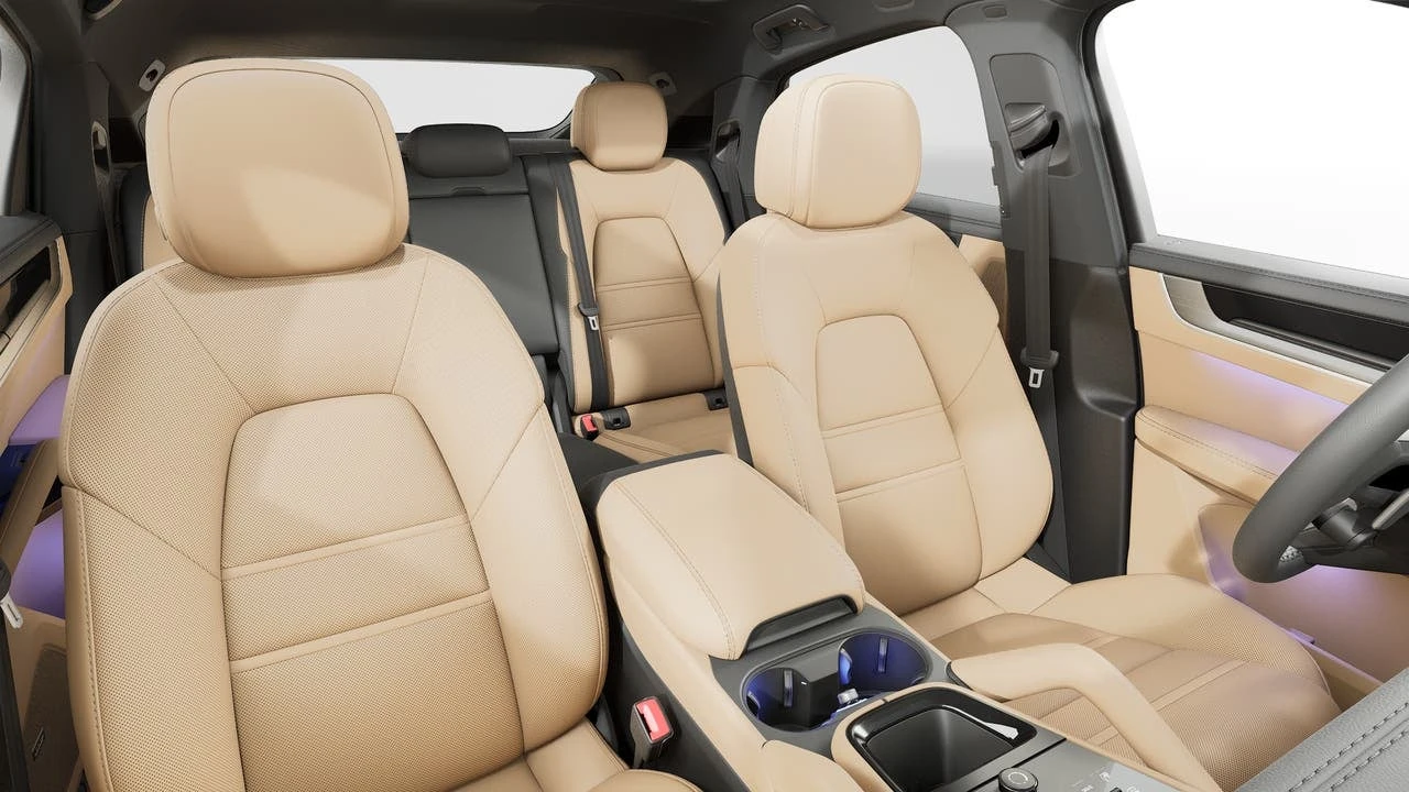 2026 Porsche Cayenne - Image 12 of 14