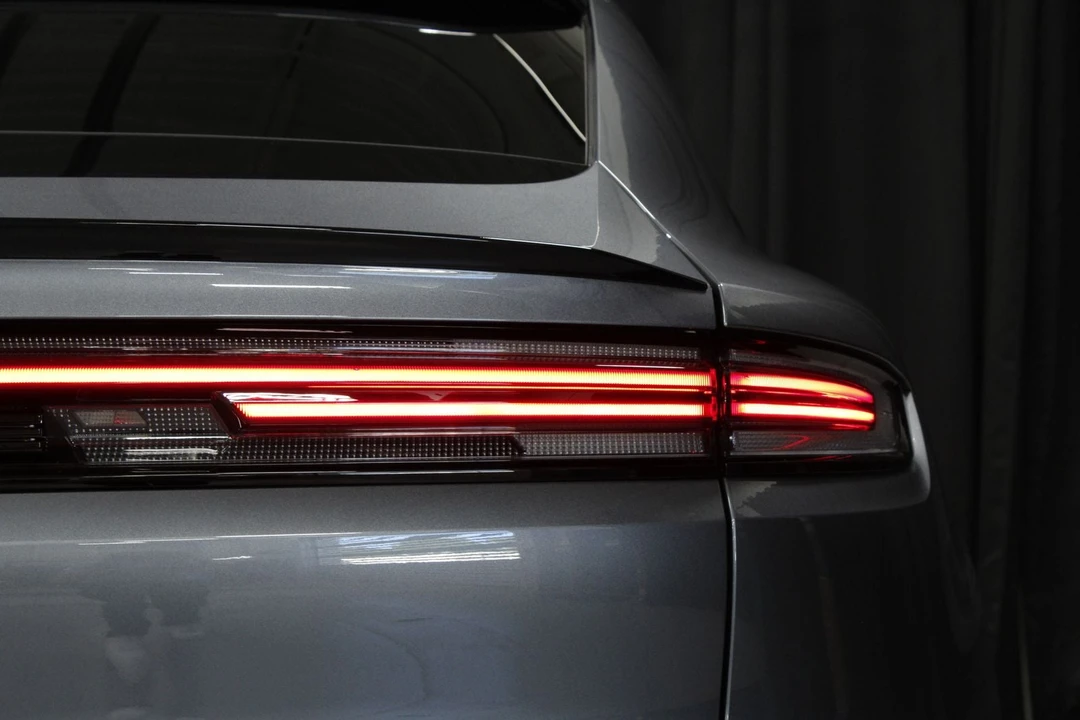 2026 Porsche 9Y0/9Y3 Cayenne Coupe - Image 12 of 31