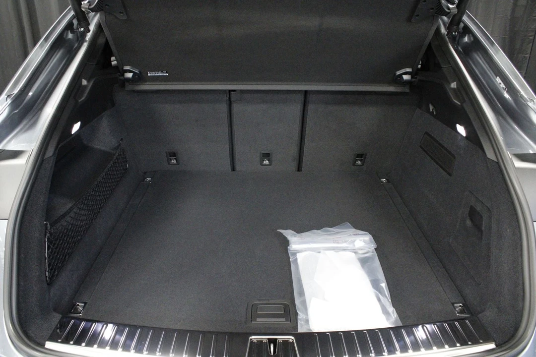 2026 Porsche 9Y0/9Y3 Cayenne Coupe - Image 19 of 31