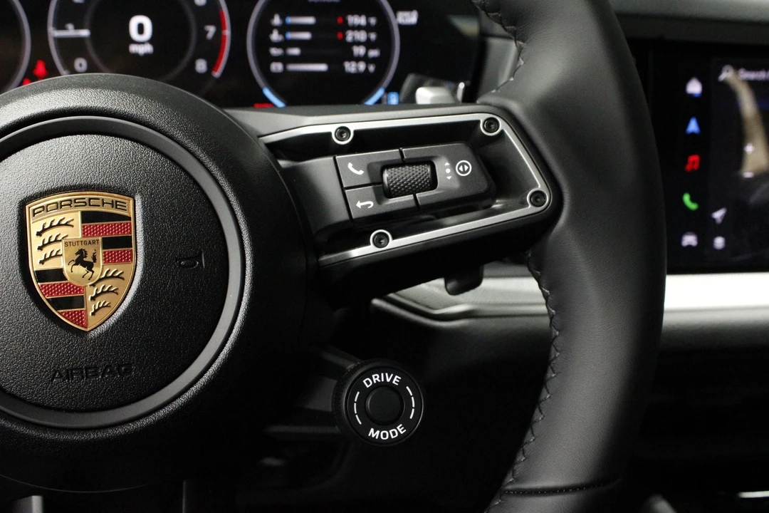 2026 Porsche 9Y0/9Y3 Cayenne Coupe - Image 25 of 31