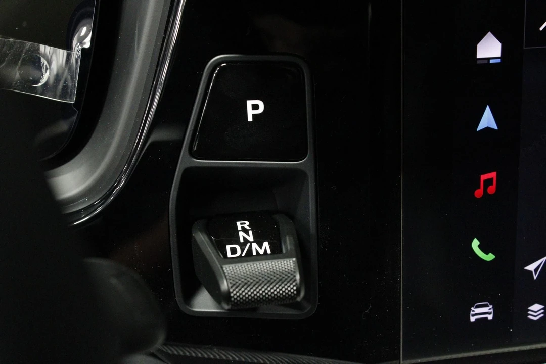 2026 Porsche 9Y0/9Y3 Cayenne Coupe - Image 27 of 31
