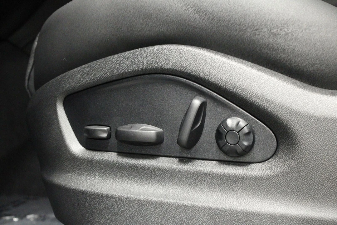 2026 Porsche 9Y0/9Y3 Cayenne Coupe - Image 30 of 31