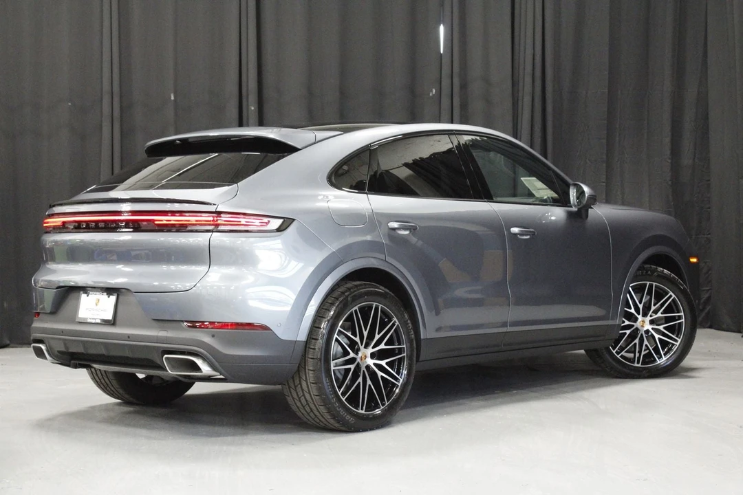 2026 Porsche 9Y0/9Y3 Cayenne Coupe - Image 7 of 31