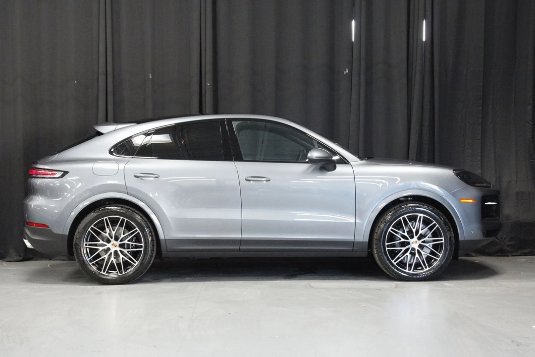 2026 Porsche 9Y0/9Y3 Cayenne Coupe - Image 8 of 31