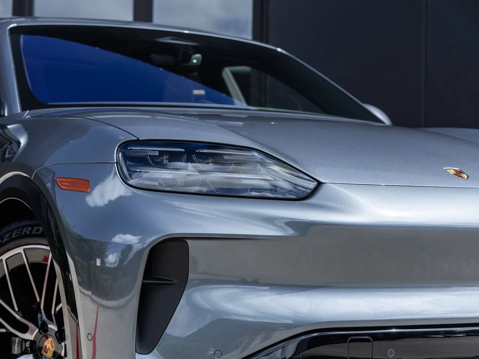 2026 Porsche 9Y0/9Y3 Cayenne - Image 21 of 31