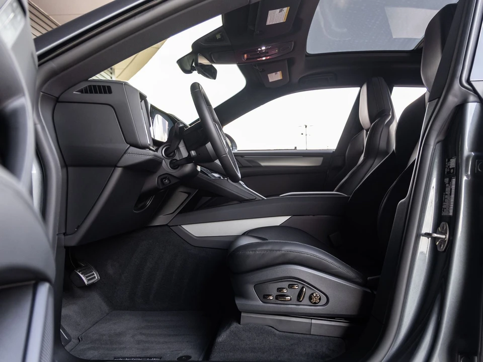 2026 Porsche 9Y0/9Y3 Cayenne - Image 28 of 31
