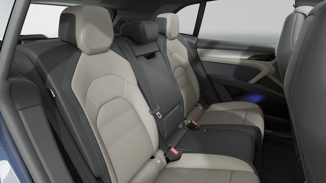 2026 Porsche Cayenne - Image 13 of 14