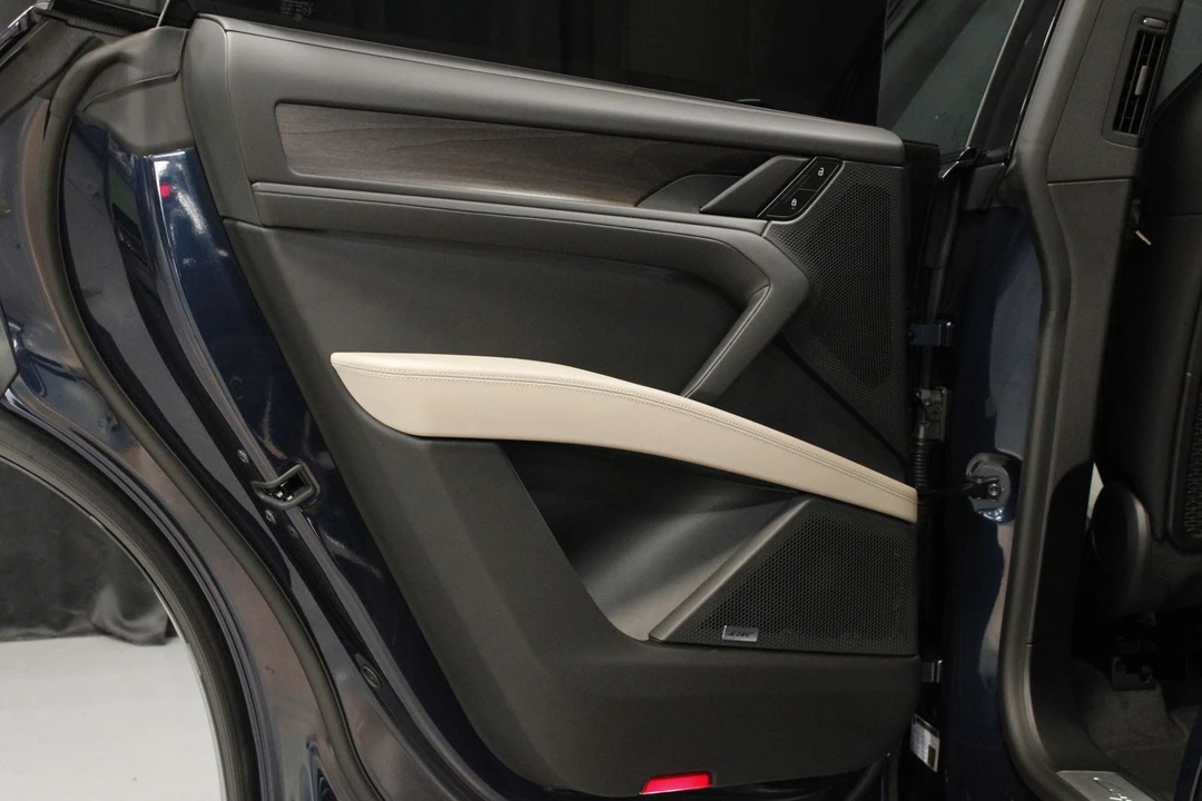 2026 Porsche 9Y0/9Y3 Cayenne - Image 13 of 31